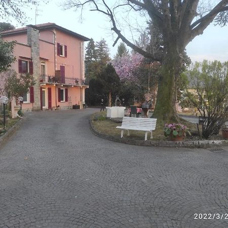 Villa Monica Luino Eksteriør billede